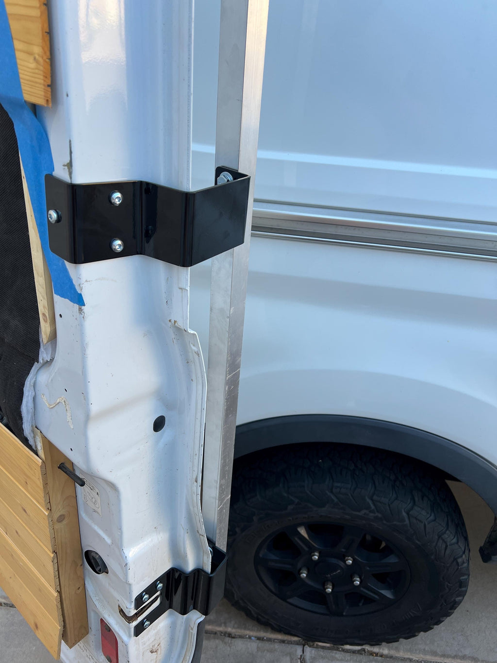 Ford Transit passenger's side rear door mounts for 253 degree hinges (aka 270), DIY extra storage